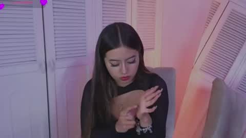 arycooper_ online show from July 1, 2:04 pm