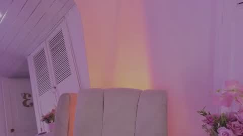 arycooper_ online show from June 12, 1:32 pm