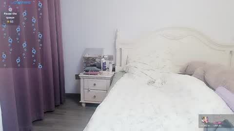 Lily online show from June 25, 5:12 am