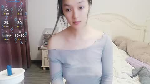 Lily online show from June 27, 5:24 am