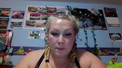 ash0ley online show from March 27, 11:06 pm