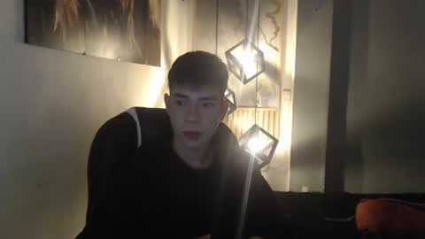 ash_kai online show from June 18, 7:19 pm
