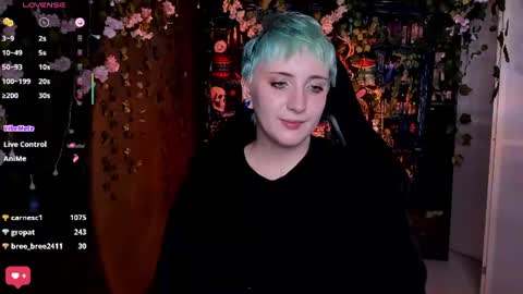 AshleyAshe  online show from August 2, 9:00 am