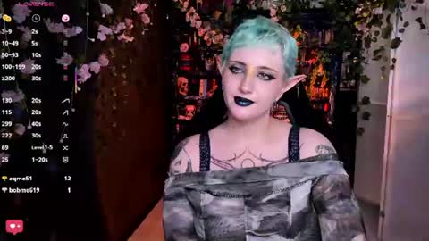 AshleyAshe  online show from August 3, 9:00 am