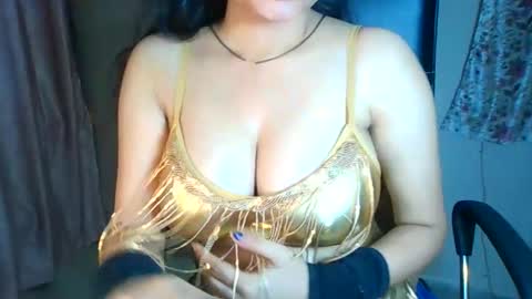 ashi_indian online show from April 30, 5:40 pm