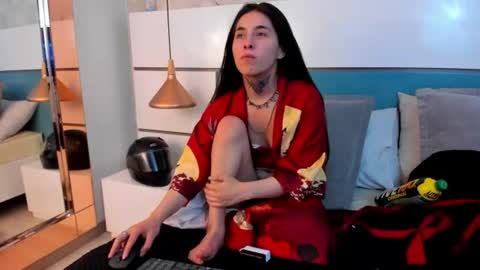 Ashkoreh online show from June 24, 10:06 pm