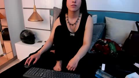 Ashkoreh online show from July 28, 6:20 pm