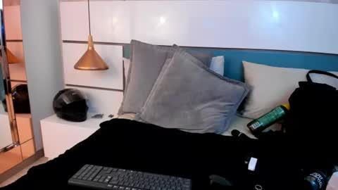 Ashkoreh online show from July 28, 7:39 pm