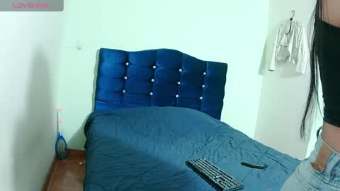 ashleey_palmer online show from May 1, 11:43 pm