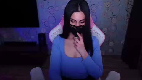   Yasmina   online show from April 27, 4:54 am