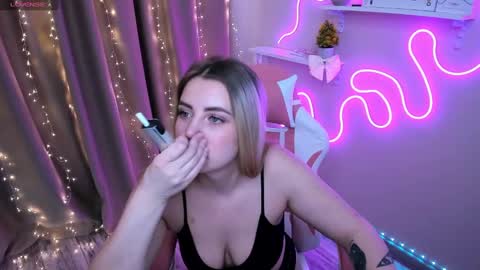 Ashley online show from March 4, 2:38 am