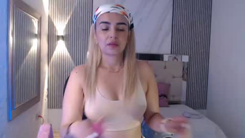 ashley__tylor online show from June 20, 6:47 pm