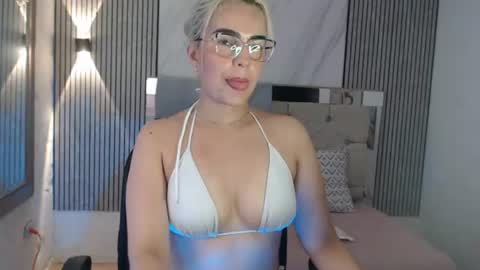 ashley__tylor online show from July 28, 4:51 pm