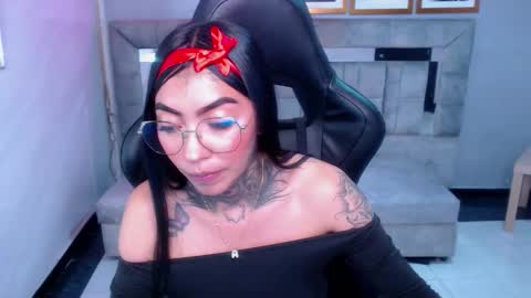 ashley_blum_v online show from September 17, 9:07 pm