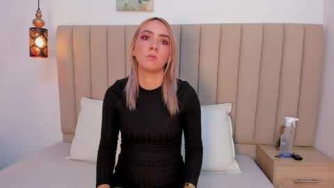 ashley_miller26 online show from June 5, 11:04 am
