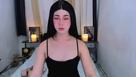 ashley online show from June 18, 11:15 am