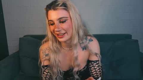 Ashley online show from April 26, 11:57 pm