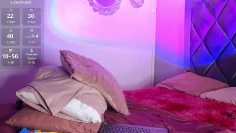 CAMILA online show from December 4, 11:15 pm