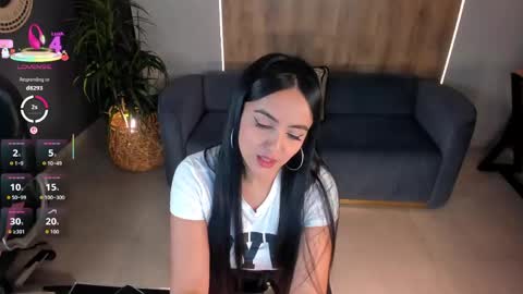 Ashley Jhonson  online show from May 4, 2:18 am