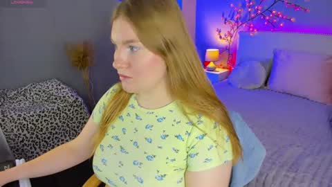 AshleyJonse online show from June 24, 5:14 am