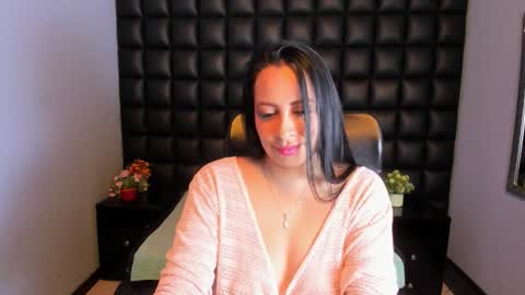 ashleymontenegre online show from January 14, 8:17 pm