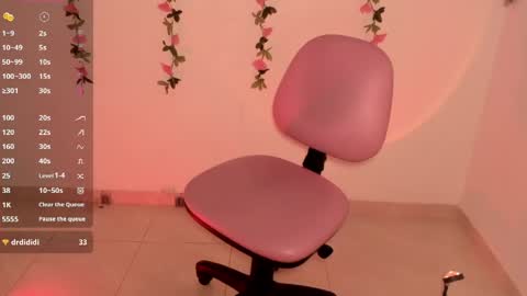 dahiana online show from April 23, 7:37 pm