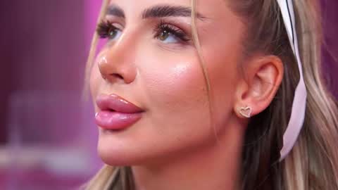 Ashley online show from November 1, 3:44 pm