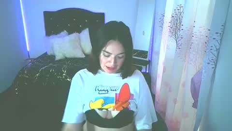Snapshot of ashleyt1998 chatting on January 29, 10:22 pm ASHLEY online show from January 29, 10:22 pm