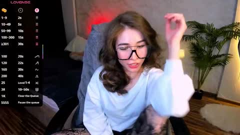 Ashley online show from February 4, 1:48 pm