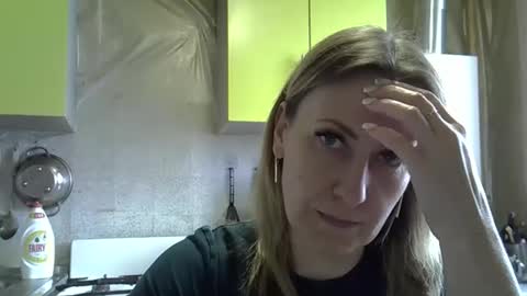 AshleyXHoney online show from March 3, 8:10 am