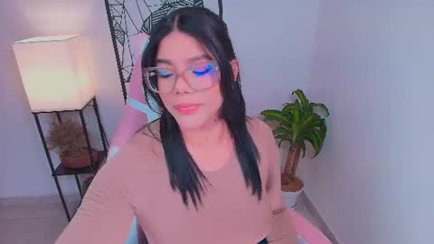 Ashleyy18   online show from June 21, 8:59 pm