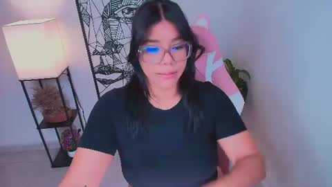 Ashleyy18   online show from June 22, 5:53 pm