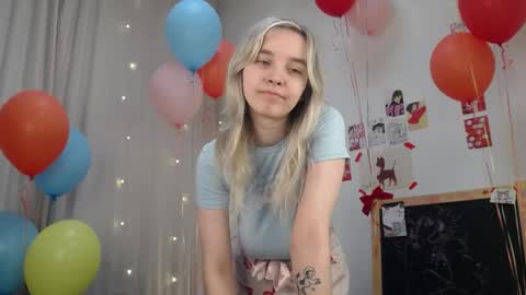 ashly_cherry online show from May 4, 1:06 pm