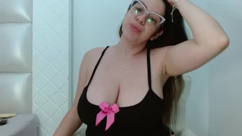 AshlyMoon online show from June 26, 11:43 pm