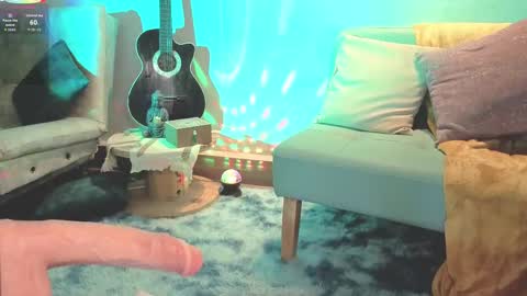 Snapshot of ashlynnlowe_ chatting on October 2, 8:18 pm Ash online show from October 2, 8:18 pm