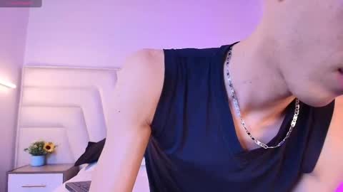 Ashton Myers online show from October 1, 8:30 pm
