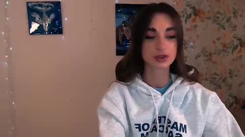 asia_n_ online show from November 18, 9:34 am