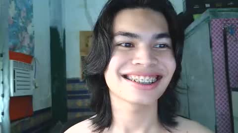 asian_babyboi online show from December 19, 11:55 pm