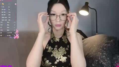 Dju online show from February 7, 2:09 pm