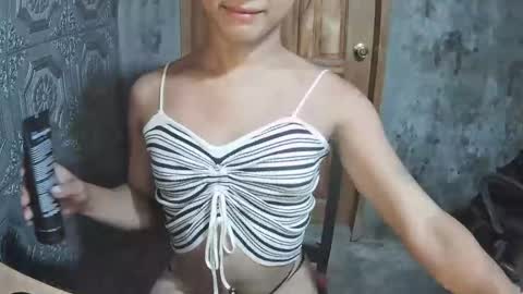 asian_geraldinexxx online show from March 14, 12:47 am