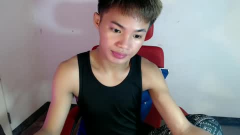 asian_lover05 online show from June 14, 6:21 pm