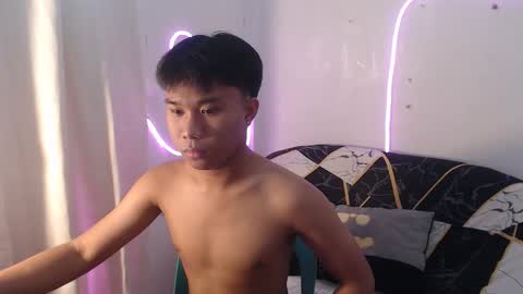 Snapshot of asian_prince_of_cock chatting on September 13, 6:49 am Prince online show from September 13, 6:49 am