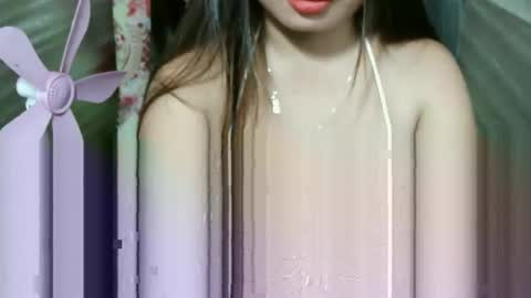 Snapshot of asian_ruby143 chatting on September 19, 7:28 pm YOURE ASIAN PRETTY GIRL online show from September 19, 7:28 pm