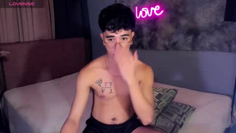 asiancum_peter online show from October 28, 4:13 am