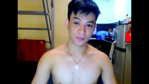 asiandreamboyx online show from March 28, 9:43 am