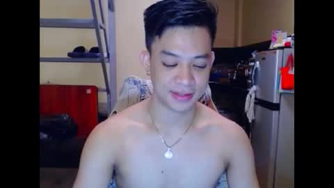 asiandreamboyx online show from October 4, 7:17 am