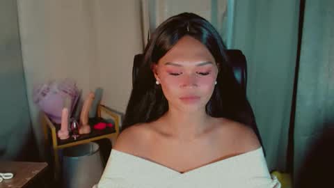 Kianna online show from April 28, 1:26 pm