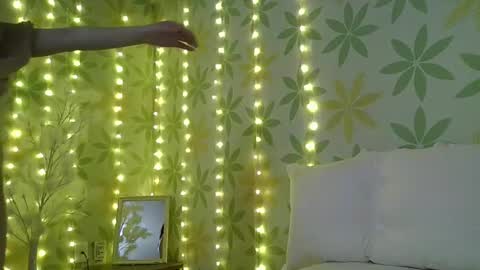 Snapshot of asianshiny chatting on March 3, 12:39 pm Alice online show from March 3, 12:39 pm