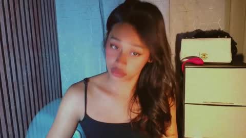 kisses online show from June 15, 4:54 pm