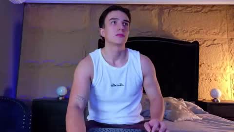 Aslan  online show from June 9, 3:17 am